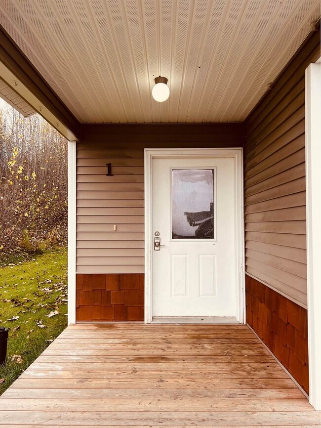 Building Photo - 5635 S Irwin Dr
