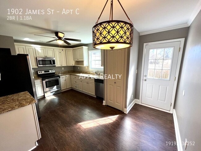 Foto del edificio - 1902 James St