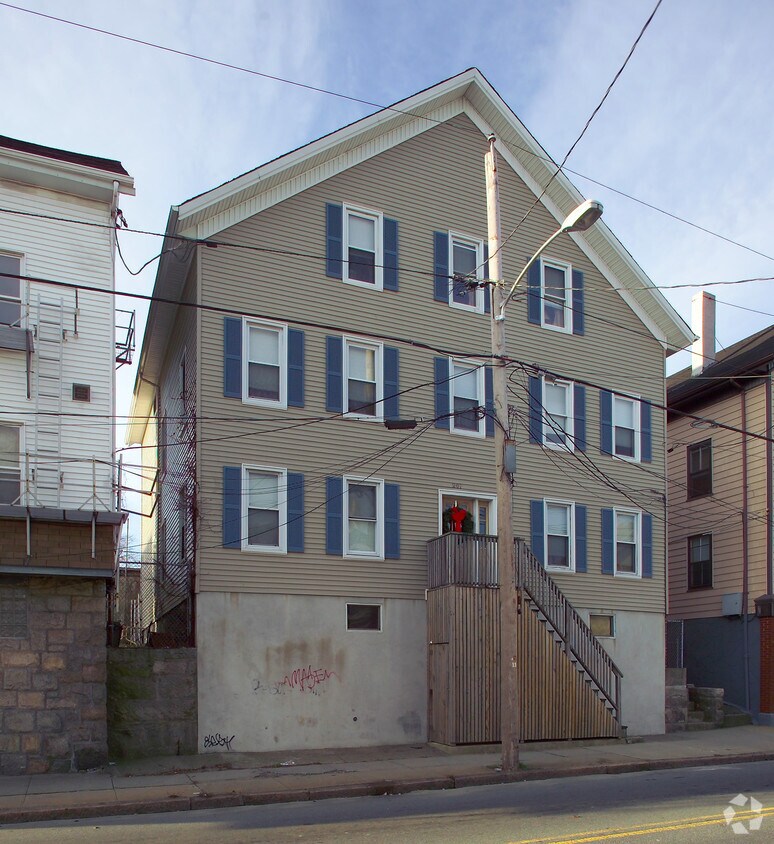 207 Rodman St, Fall River, MA 02721 Apartments in Fall River, MA