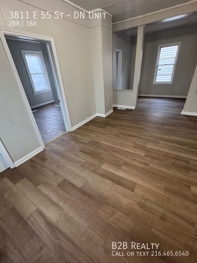 Foto del edificio - 3811 E 55th St