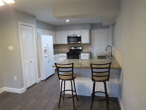 Building Photo - 22710 Leedstown Ln