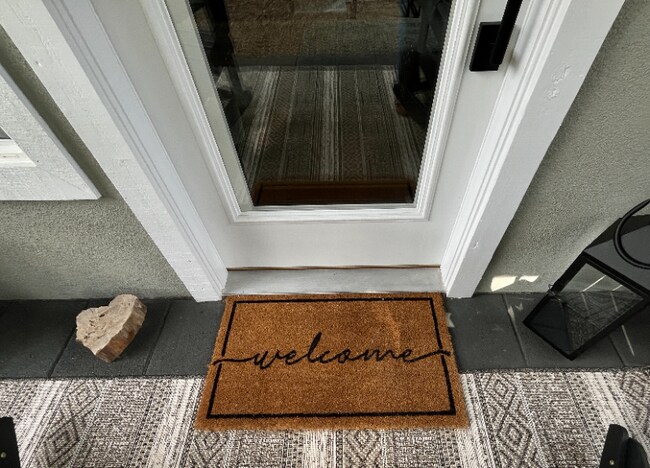 Foto del edificio - 480 Arena Dr