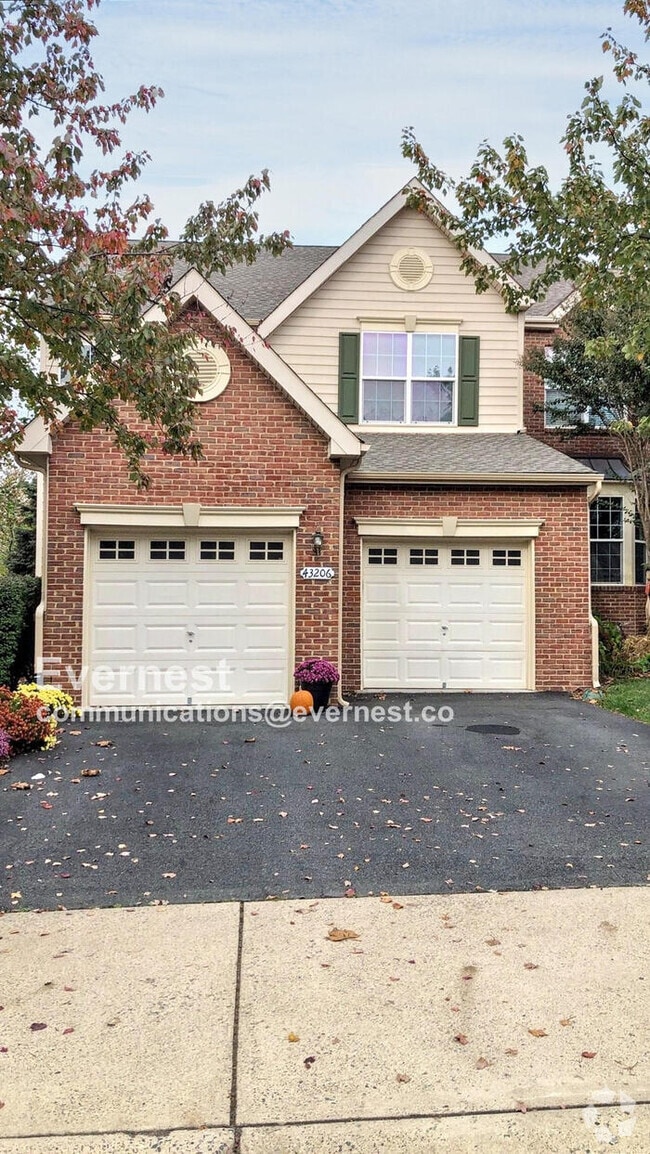Building Photo - 43206 Somerset Hills Terrace