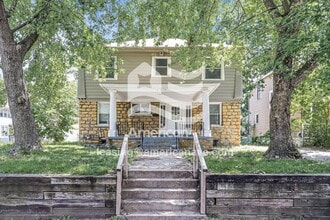 Building Photo - 111 Spruce Ave