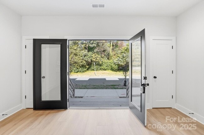 Foto del edificio - 1310 Carolyn Dr