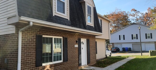 Building Photo - 4703 Rookewood Plz