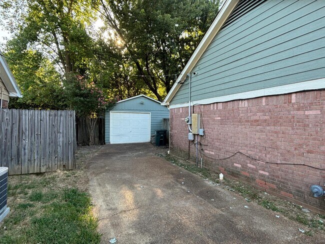 Building Photo - 2552 Arborgreen Cove