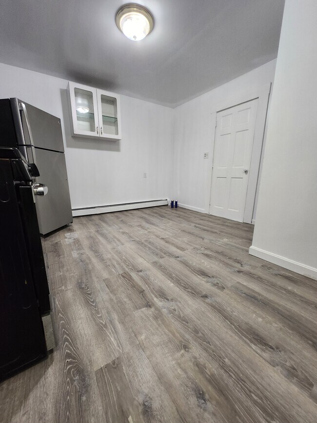 Cocina - 84 Salem St