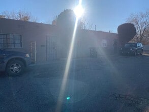 Building Photo - 333 Dallas St NE