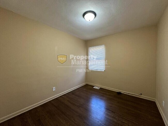 Foto del edificio - 4323 E 11th Ave