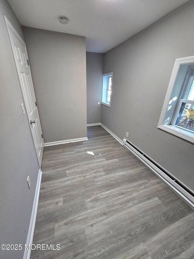 Building Photo - 316 8th Ave