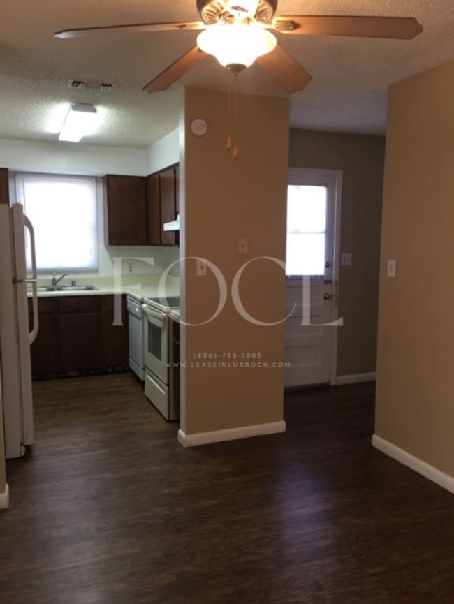 Building Photo - 514 Dowden Rd