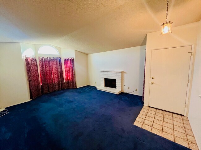 Foto del edificio - 3535 Casamia Ave