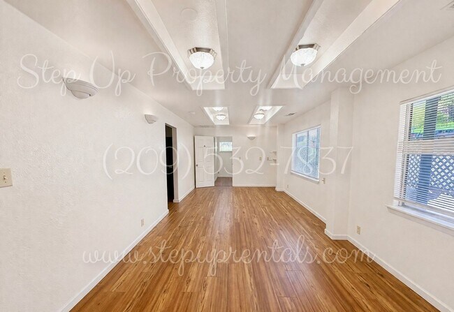 Foto del edificio - 22622 Twain Harte Dr