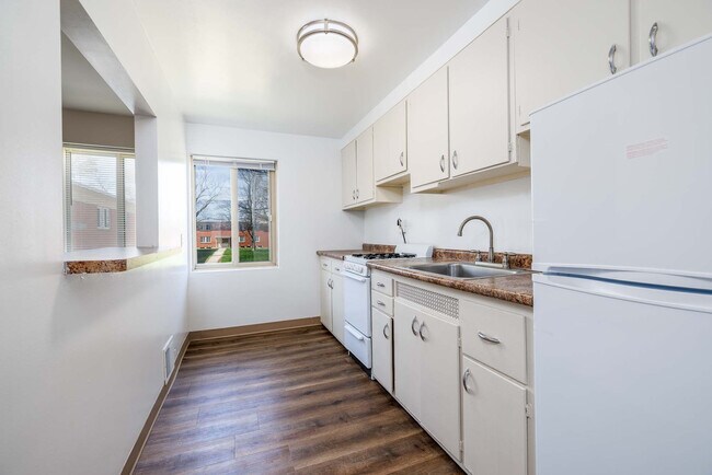Foto del edificio - Highland Manor Apartments