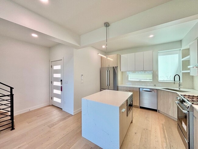 Building Photo - Stunning New Construction in Queen Anne wi...