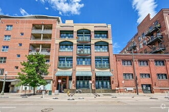 Building Photo - 2245 Blake St