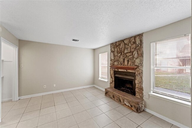 Foto del edificio - 5810 Twisted Pine Ct