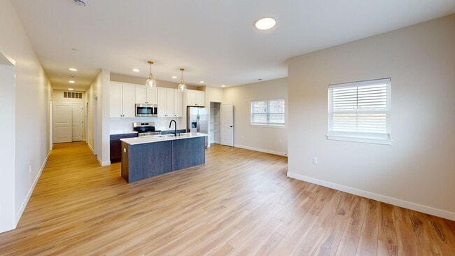 Interior Photo - Carden Springs