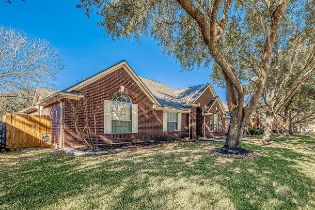 Foto del edificio - 2710 W Oaks Cir E
