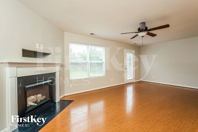 Foto del edificio - 4460 Vernon Farms Blvd