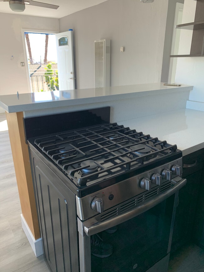 Gas stove - 1766 Chalcedony St