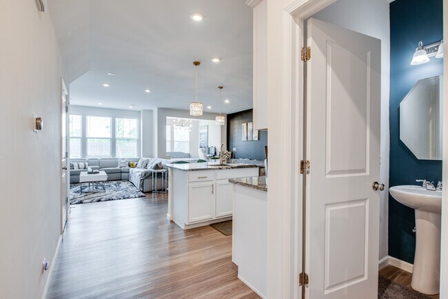 Building Photo - 491 Watercress Dr