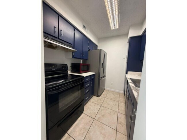 Foto del edificio - 2 bedrooms 1 bathroom condo in Serravela