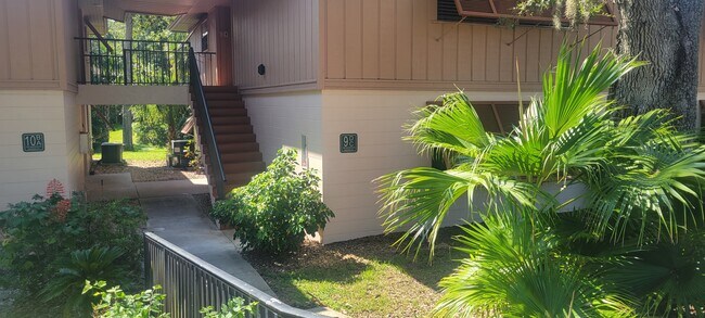 EDIFICIO - 180 Magnolia Woods Ct