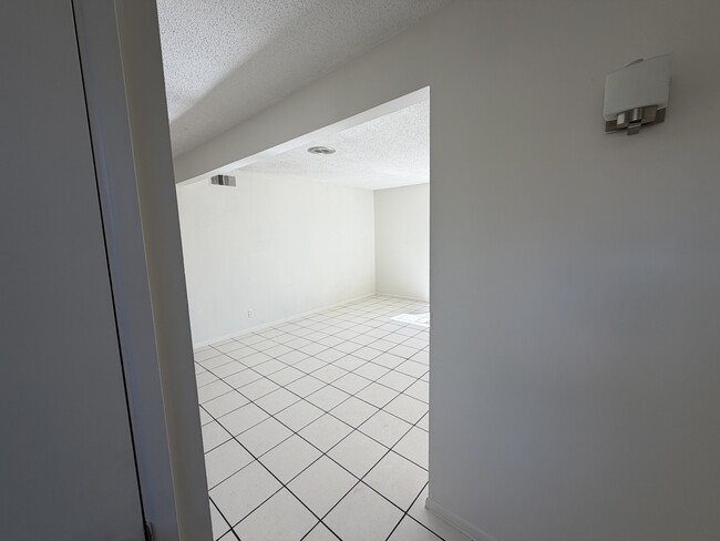 Foto del edificio - 4141 Westcity Ct