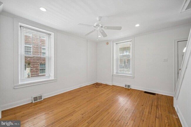 Foto del edificio - 447 Dupont St
