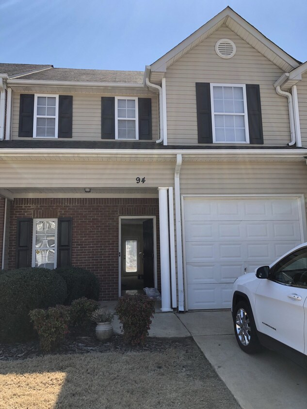 Primary Photo - 2 bedroom, 2.5 bath townhouse in Cartersville