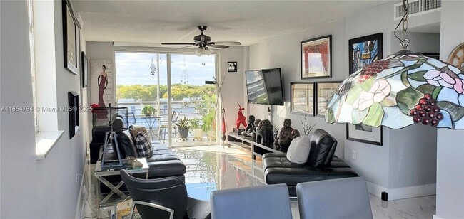 Foto del edificio - 14165 SW 87th St