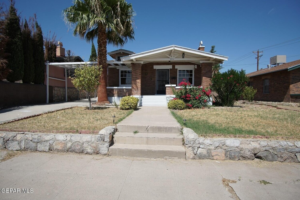 Primary Photo - 2731 Aurora Ave