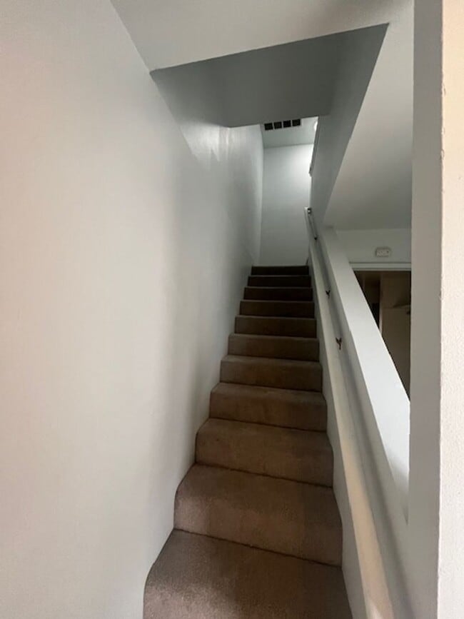 Building Photo - 1185 FOOTHILL BLVD #30, SAN LUIS OBISPO (PINE CREEK CONDO)