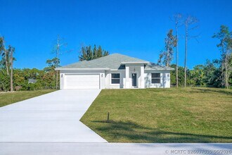 Building Photo - 13875 63rd Rd N