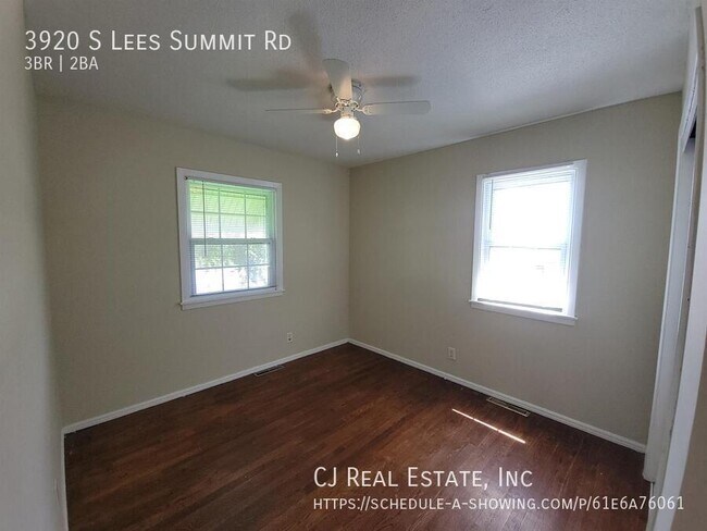 Foto del edificio - 3920 S Lee's Summit Rd