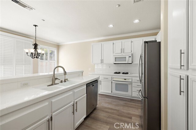 Foto del edificio - 27322 Sahara Pl