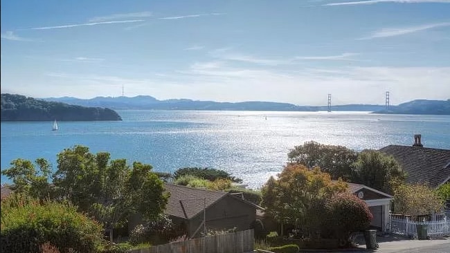 Photo - 2381 Paradise Dr House