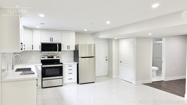 Photo du bâtiment - 923 Guinness Cres