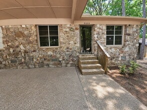 Building Photo - 9122 Tanya Dr