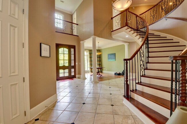 Foto del edificio - Executive Golf Course Rental in Moores Mil...