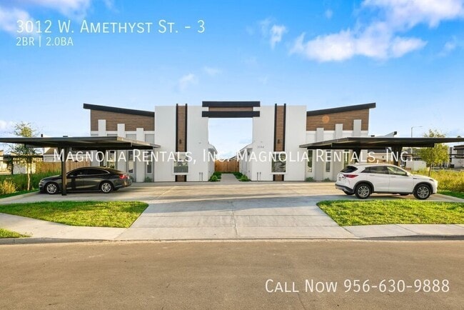 Building Photo - 3012 W Amethyst St