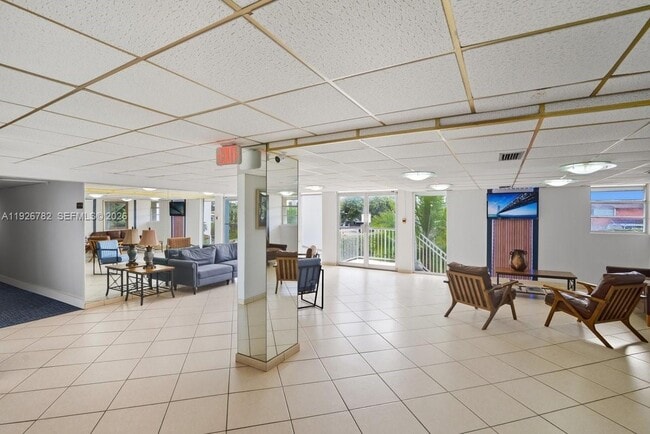 Foto del edificio - 5050 NW 7th St