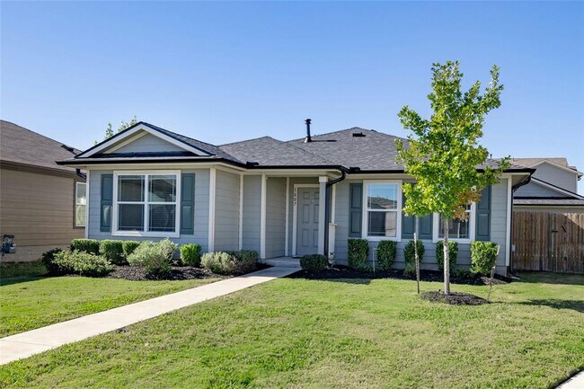 Foto del edificio - 1807 Whitaker Dr