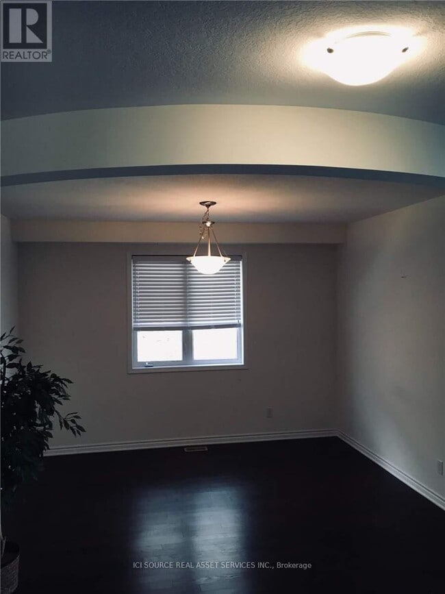 Building Photo - 459 Equestrian Way