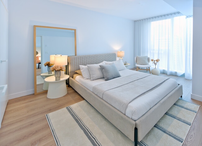 Building Photo - 1 Square Phillips