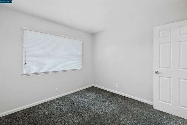 Foto del edificio - 1417 Berrellesa St