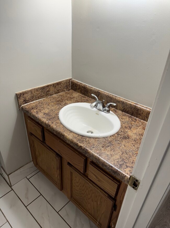 Foto del edificio - 5612 Clarke Address