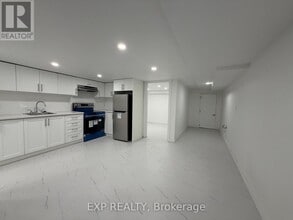 Building Photo - 804 St Clair Ave W